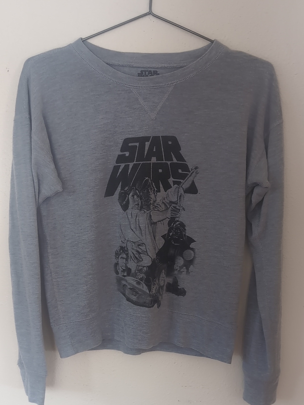 Star Wars Gray Lightweight Crewneck with Black Graphic Juniors Size M